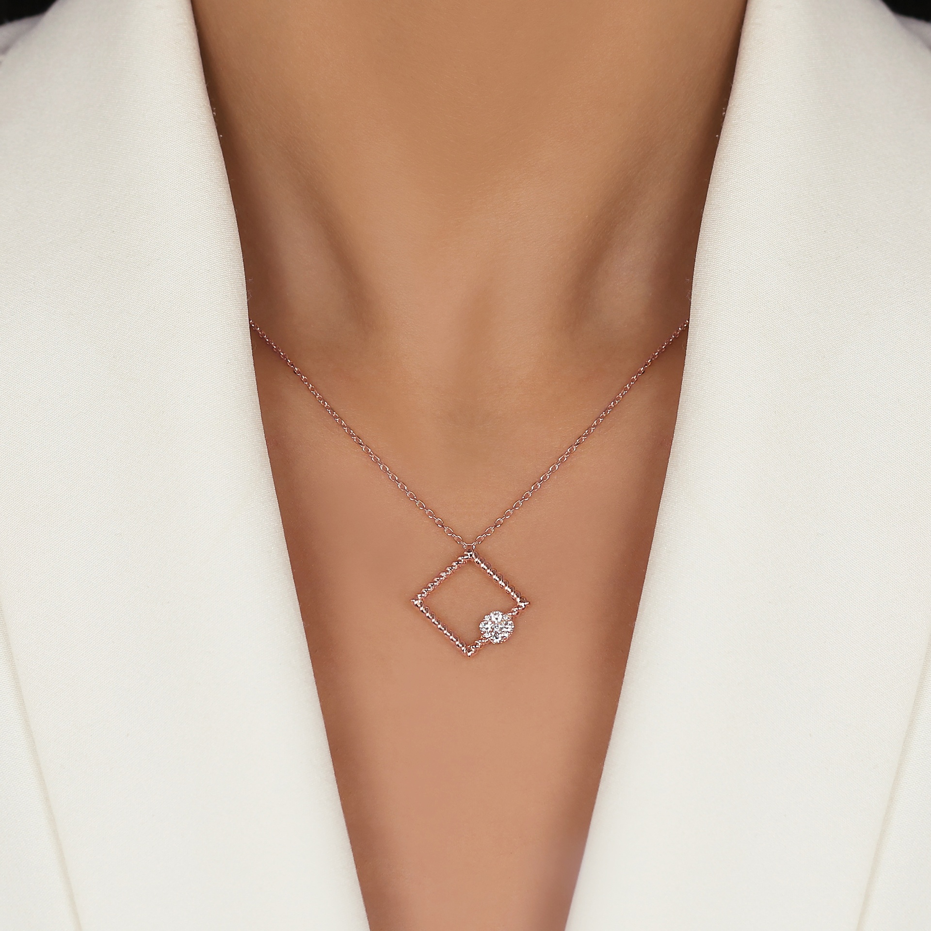 STELLAROSA PENDANT