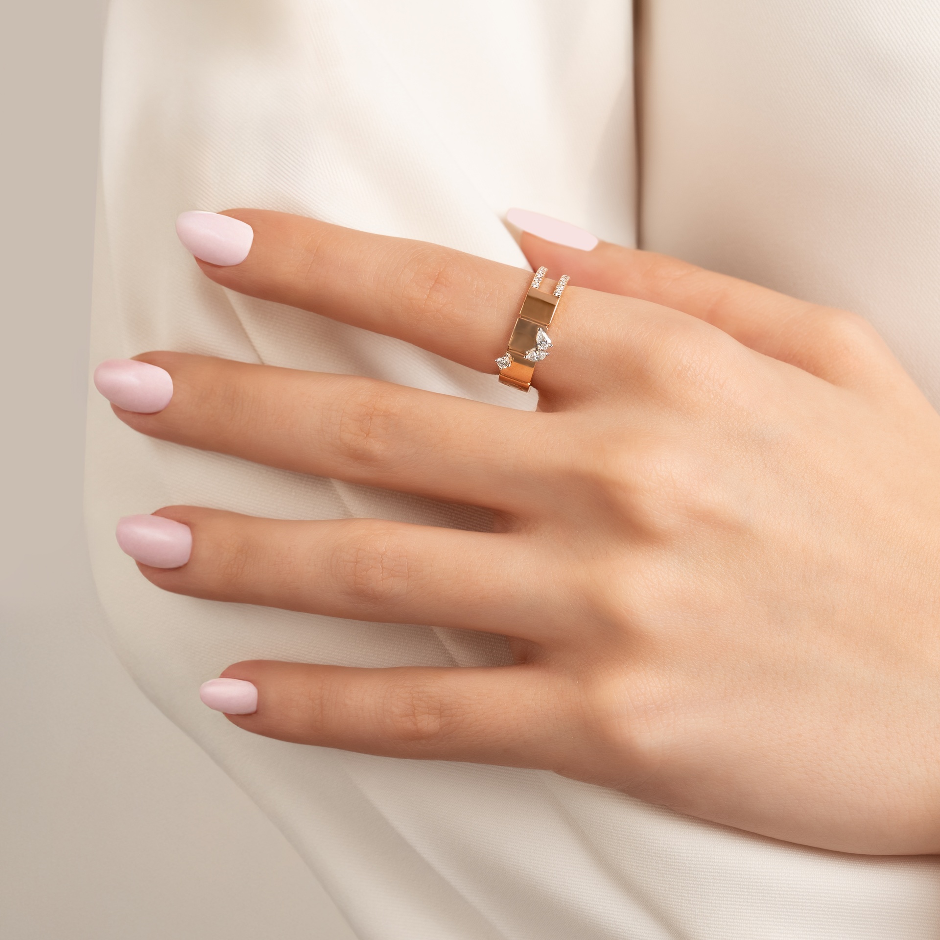 LUST RING