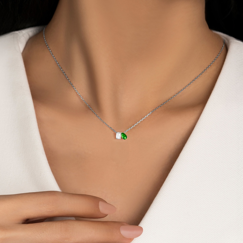 HIGH JEWELRY PENDANT