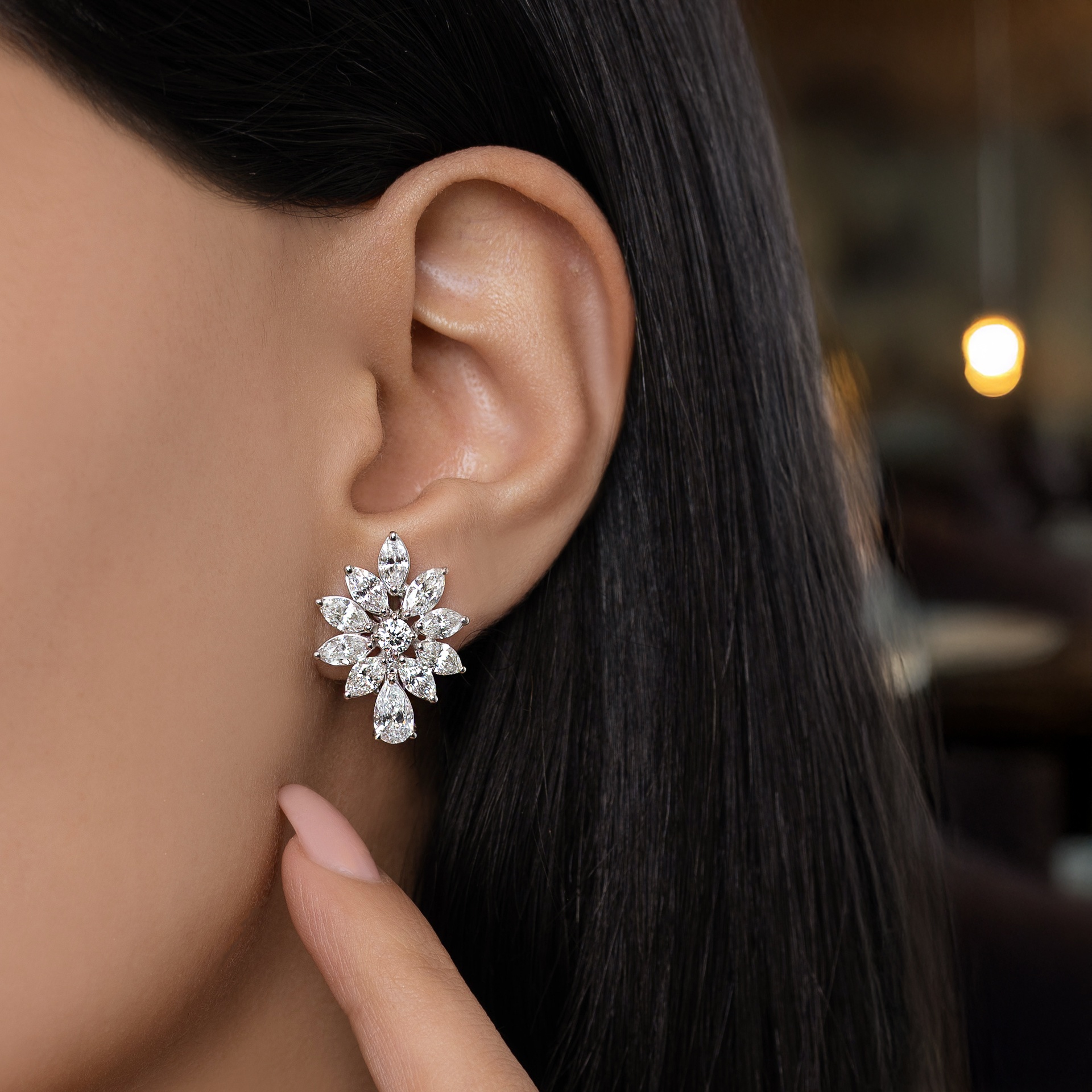 HIGH JEWELRY EARRING