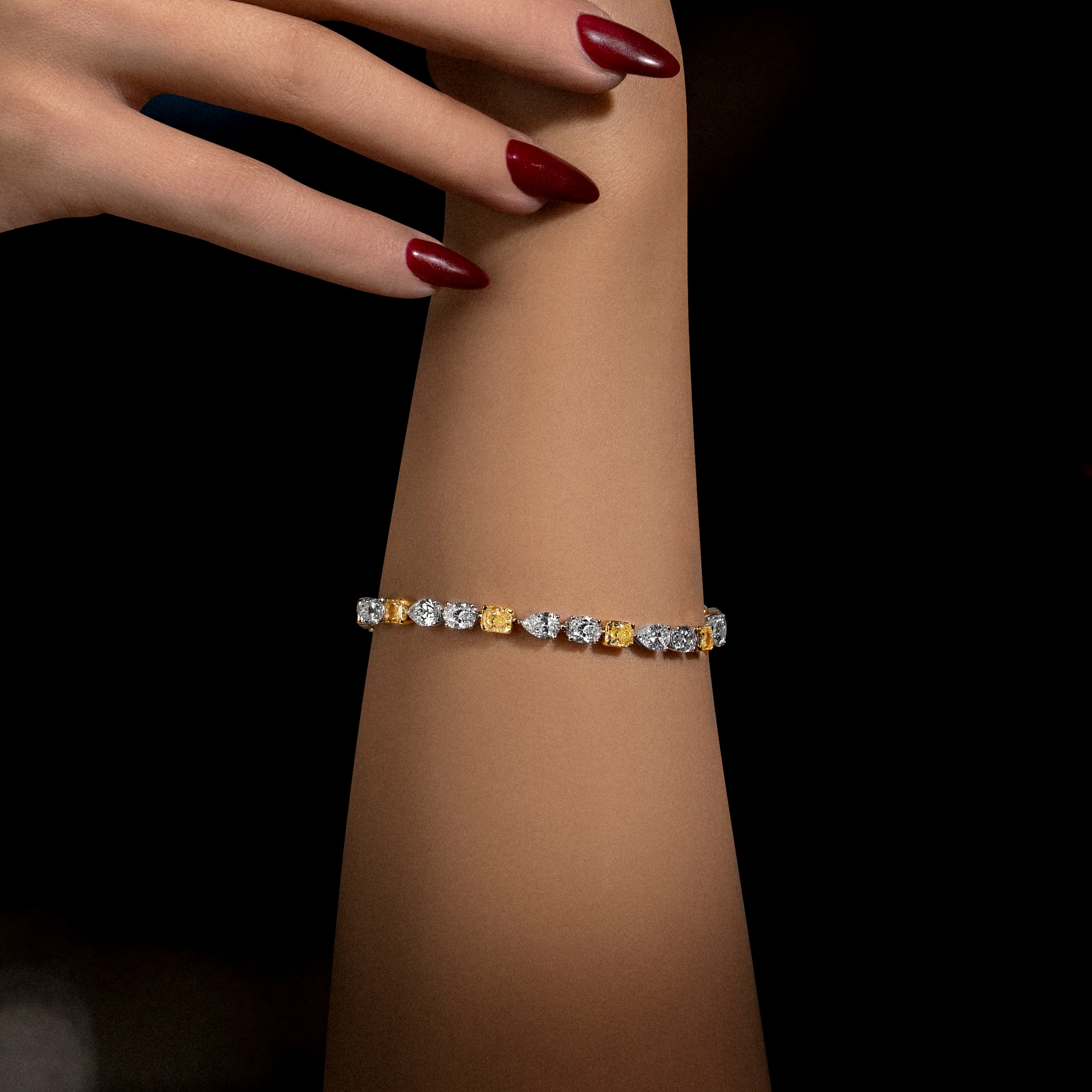 HIGH JEWELRY BRACELET