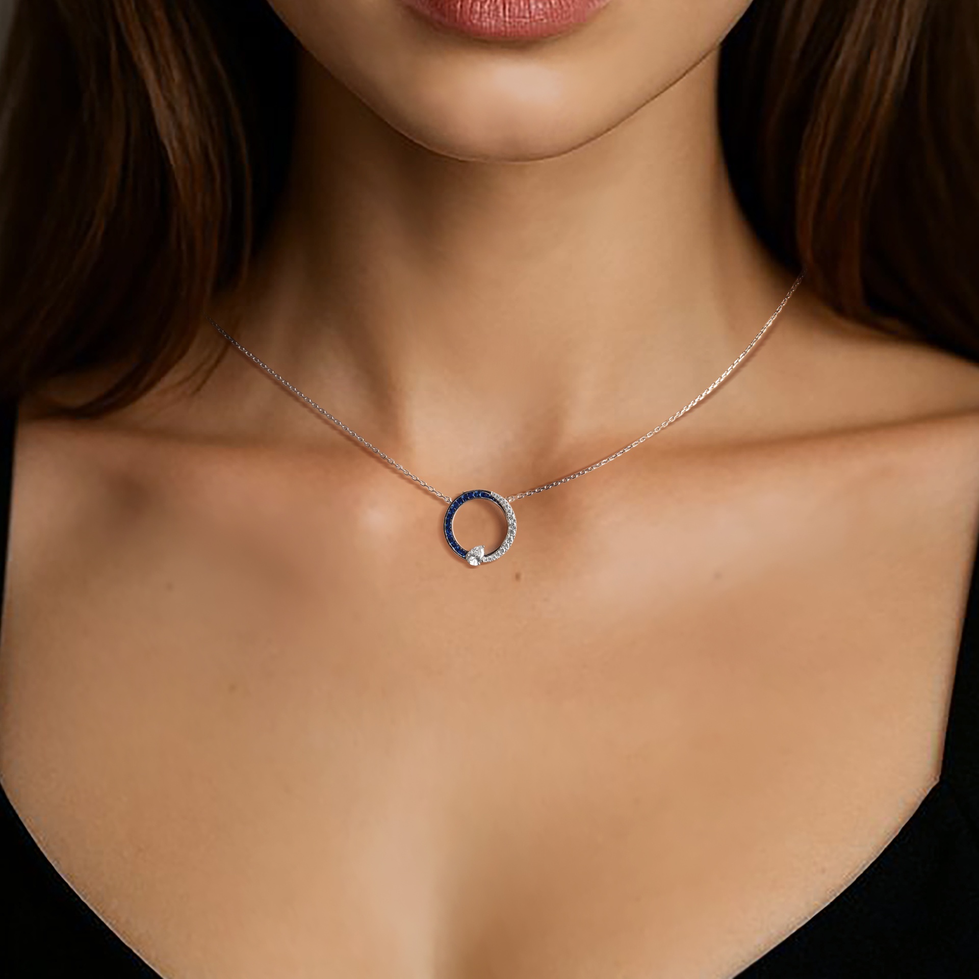 HIGH JEWELRY PENDANT