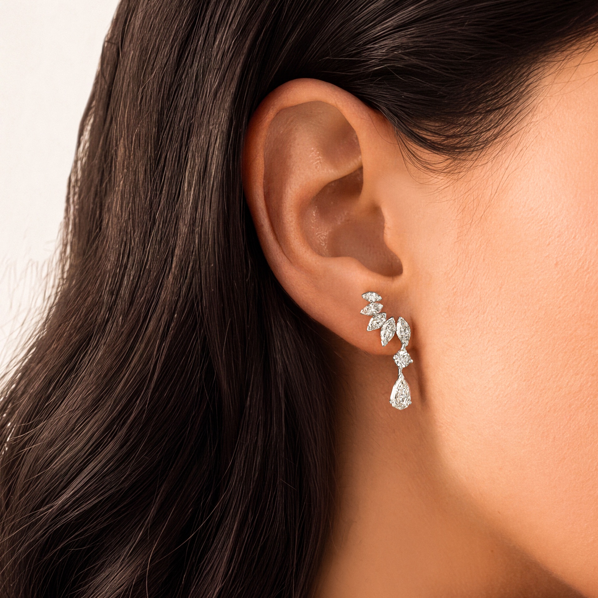 HIGH JEWELRY EARRING