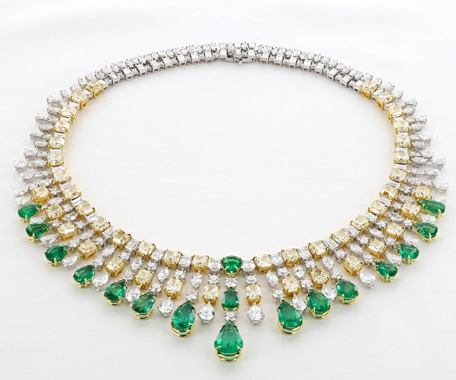 HIGH JEWELRY NECKLACE