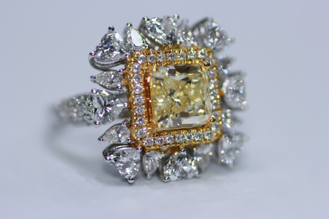 HIGH JEWELRY RING