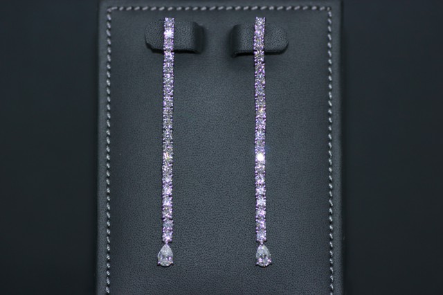 HIGH JEWELRY EARRING