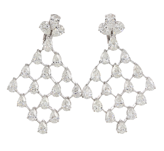 HIGH JEWELRY EARRING