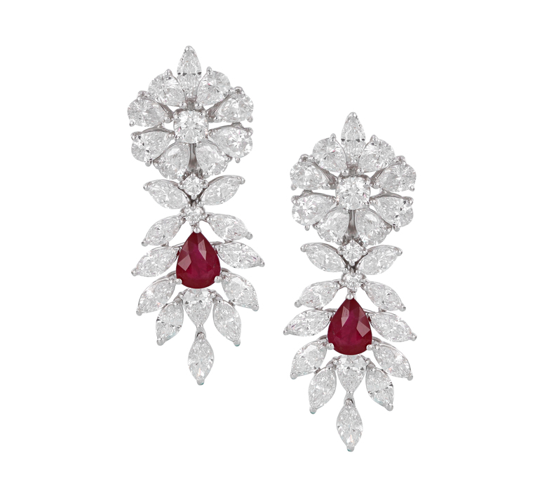 HIGH JEWELRY EARRING